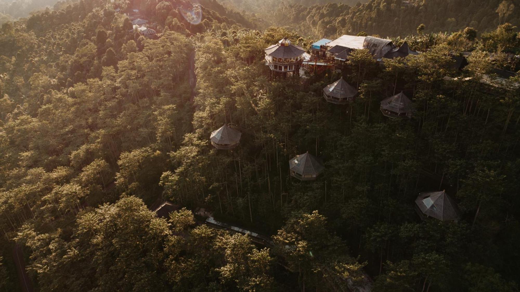 होटल Heaven Luxury Munduk (Bali)